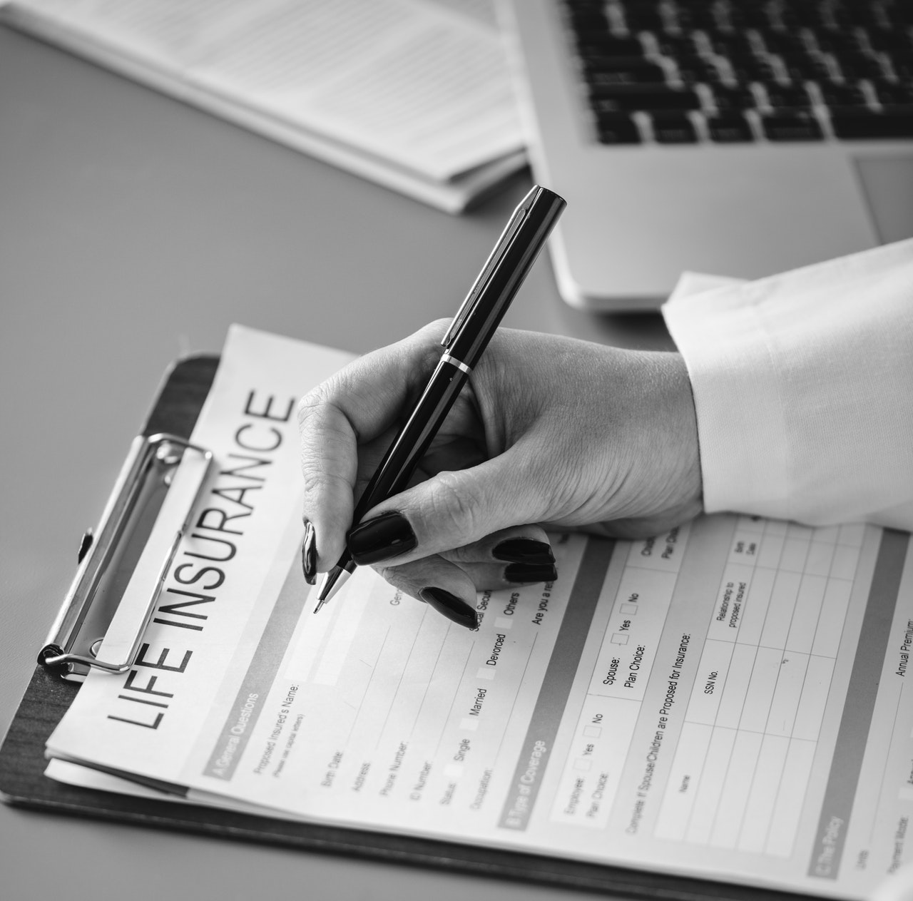 administration-black-and-white-hand-968241 administration-black-and-white-hand-968241